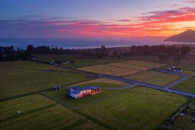 /international/nz/23-te-ao-wharepapa-lane-kaikoura-marlborough-380066096659/