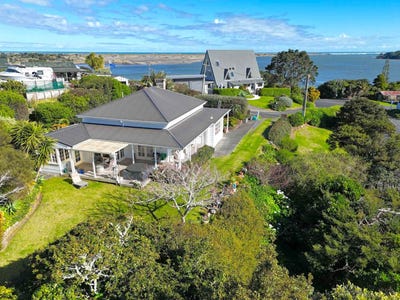 /international/nz/1-cobourne-place-port-waikato-franklin-380066085640/
