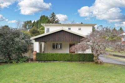 /international/nz/10-wharepaina-crescent-springfield-rotorua-380066116699/