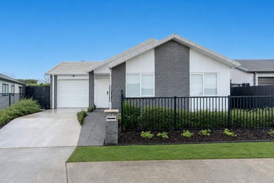 /international/nz/temepara-drive-temple-view-waikato-380066092076/