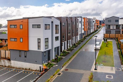 /international/nz/35-raupeti-lane-henderson-waitakere-city-380066114617/