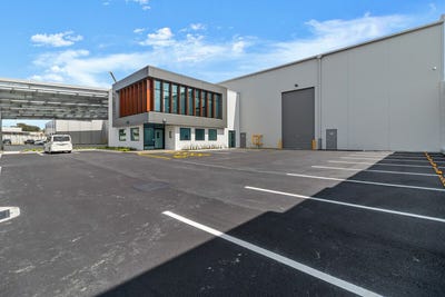 /international/nz/hobsonville-waitakere-city-380066153556/