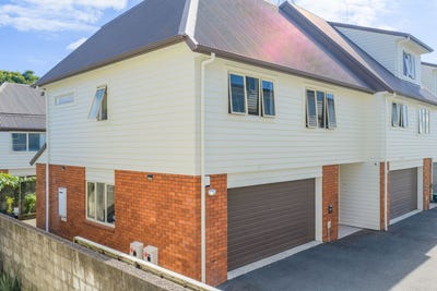 /international/nz/claudelands-hamilton-city-380066094324/