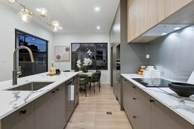 /international/nz/246-wairau-road-glenfield-north-shore-city-380066184643/