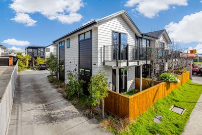 /international/nz/kelston-waitakere-city-380066107457/