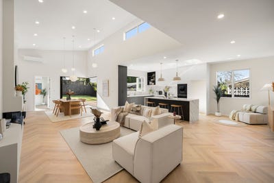 /international/nz/8-creamer-avenue-belmont-north-shore-city-380066118591/