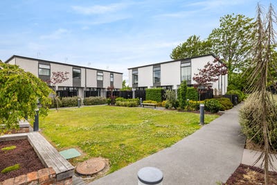 /international/nz/8-new-brighton-road-shirley-christchurch-city-380066091250/