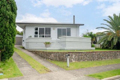 /international/nz/20-landscape-road-coastlands-whakatane-380066119715/