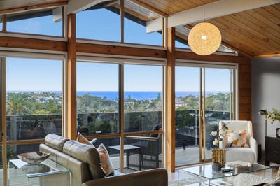 /international/nz/11-kiri-place-mairangi-bay-north-shore-city-380066169667/