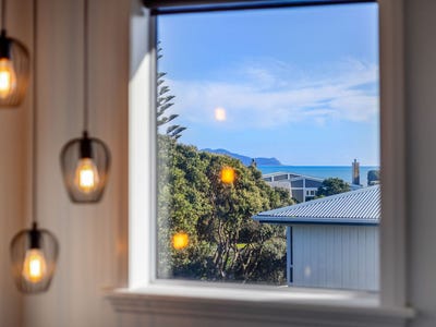 /international/nz/8-hughes-street-waikanae-beach-kapiti-coast-380066177802/