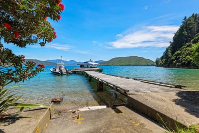 /international/nz/queen-charlotte-sound-marlborough-380066114395/