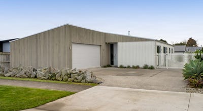 /international/nz/31-smith-street-lepperton-new-plymouth-380066114595/