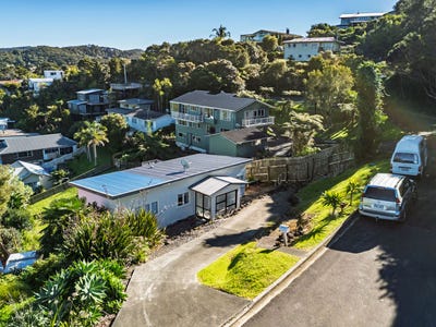 /international/nz/13-binnie-street-paihia-far-north-380066100814/