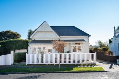 /international/nz/9-kinross-white-street-napier-south-napier-city-380066167964/