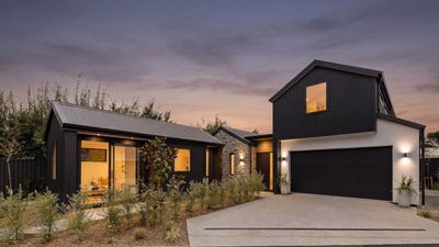 /international/nz/arrowtown-queenstown-380066108927/