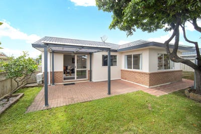 /international/nz/don-buck-road-massey-waitakere-city-380066086148/