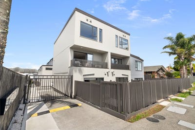 /international/nz/289-mount-albert-road-sandringham-auckland-city-380066096807/