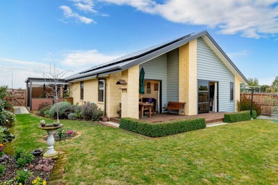 /international/nz/11-claremont-crescent-amberley-hurunui-380066106337/