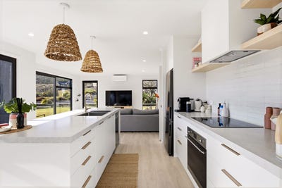 /international/nz/6-akatea-lane-richmond-heights-taupo-380066170678/