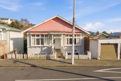 /international/nz/caversham-dunedin-city-380066175915/