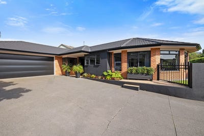 /international/nz/frankleigh-park-new-plymouth-380066119765/