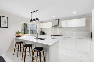 /international/nz/6-lindis-lane-kelson-lower-hutt-city-380066175905/