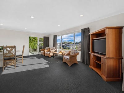 /international/nz/7-valley-road-waiuku-franklin-380066111697/