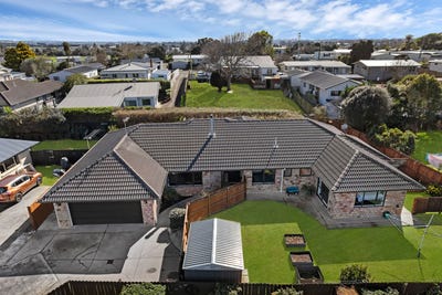 /international/nz/7-ernest-shackleton-place-waiuku-franklin-380066178213/