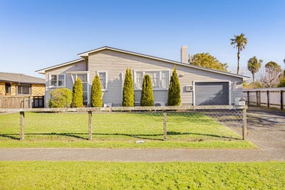 /international/nz/stratford-taranaki-380066122324/