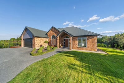 /international/nz/65-mount-marua-way-mount-marua-upper-hutt-city-380066091654/