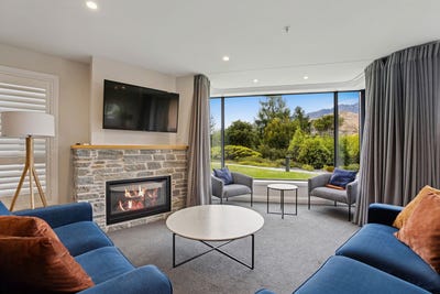 /international/nz/frankton-road-queenstown-central-queenstown-380066093609/
