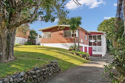 /international/nz/14-parkland-crescent-kamo-whangarei-380066180533/