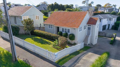 /international/nz/66-castledine-crescent-glen-innes-auckland-city-380066111167/