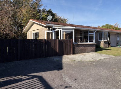 /international/nz/9-pukekohatu-street-waitara-new-plymouth-380066096600/