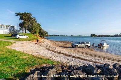 /international/nz/clarks-beach-franklin-380066094236/