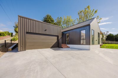 /international/nz/waipukurau-and-surrounds-central-hawkes-bay-380066115767/
