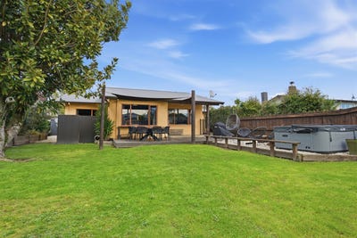 /international/nz/5-courtney-street-motueka-tasman-380066168714/