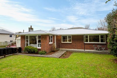 /international/nz/296-main-road-tawa-wellington-380066114675/