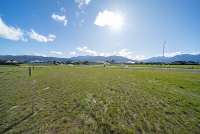 /international/nz/te-anau-southland-380066098218/