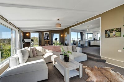/international/nz/304-york-road-midhirst-stratford-380066181235/