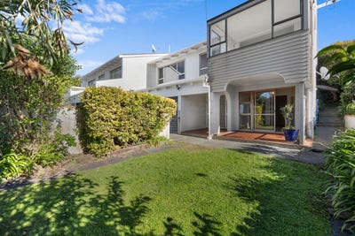 /international/nz/mairangi-bay-north-shore-city-380066097319/