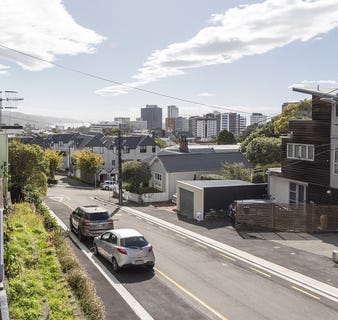 /international/nz/10-pitarua-street-thorndon-wellington-city-380066082347/