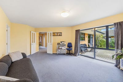 /international/nz/chinnerys-road-woodend-waimakariri-380066107741/