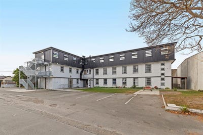 /international/nz/phillipstown-christchurch-city-380066149718/