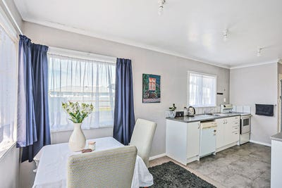/international/nz/morris-spence-avenue-onekawa-napier-city-380066116441/