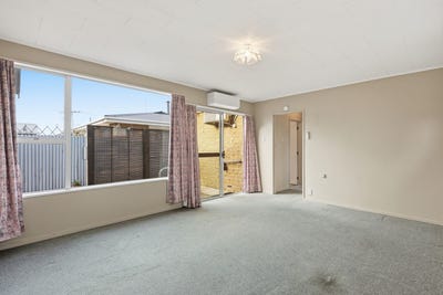 /international/nz/south-dunedin-dunedin-city-380066121433/
