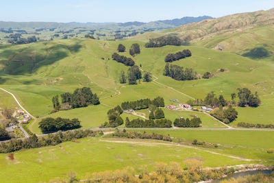 /international/nz/86-mangatainoka-valley-road-eketahuna-tararua-380066076772/