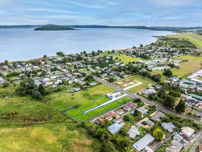 /international/nz/holdens-bay-rotorua-380066120708/