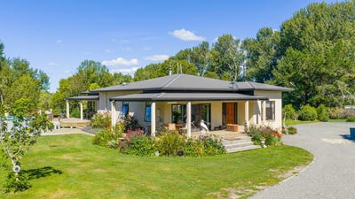 /international/nz/105-lindsay-road-waipukurau-and-surrounds-central-hawkes-bay-380066115173/