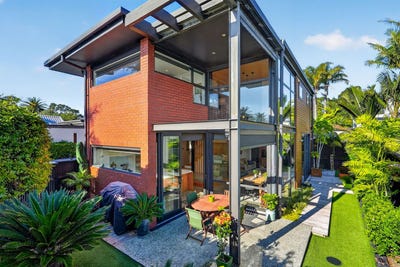 /international/nz/campbells-bay-north-shore-city-380066103850/